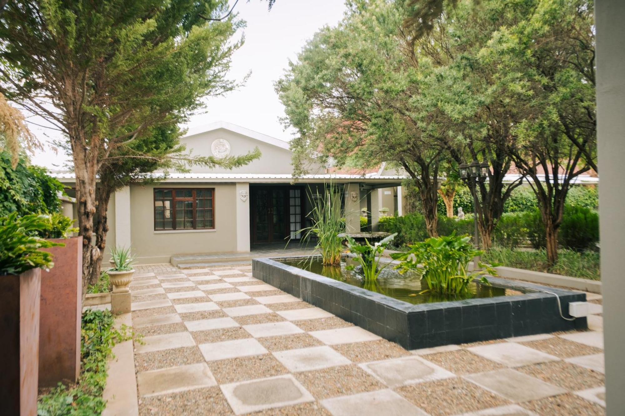 Villa Brocant Guest House Vryburg Exterior foto