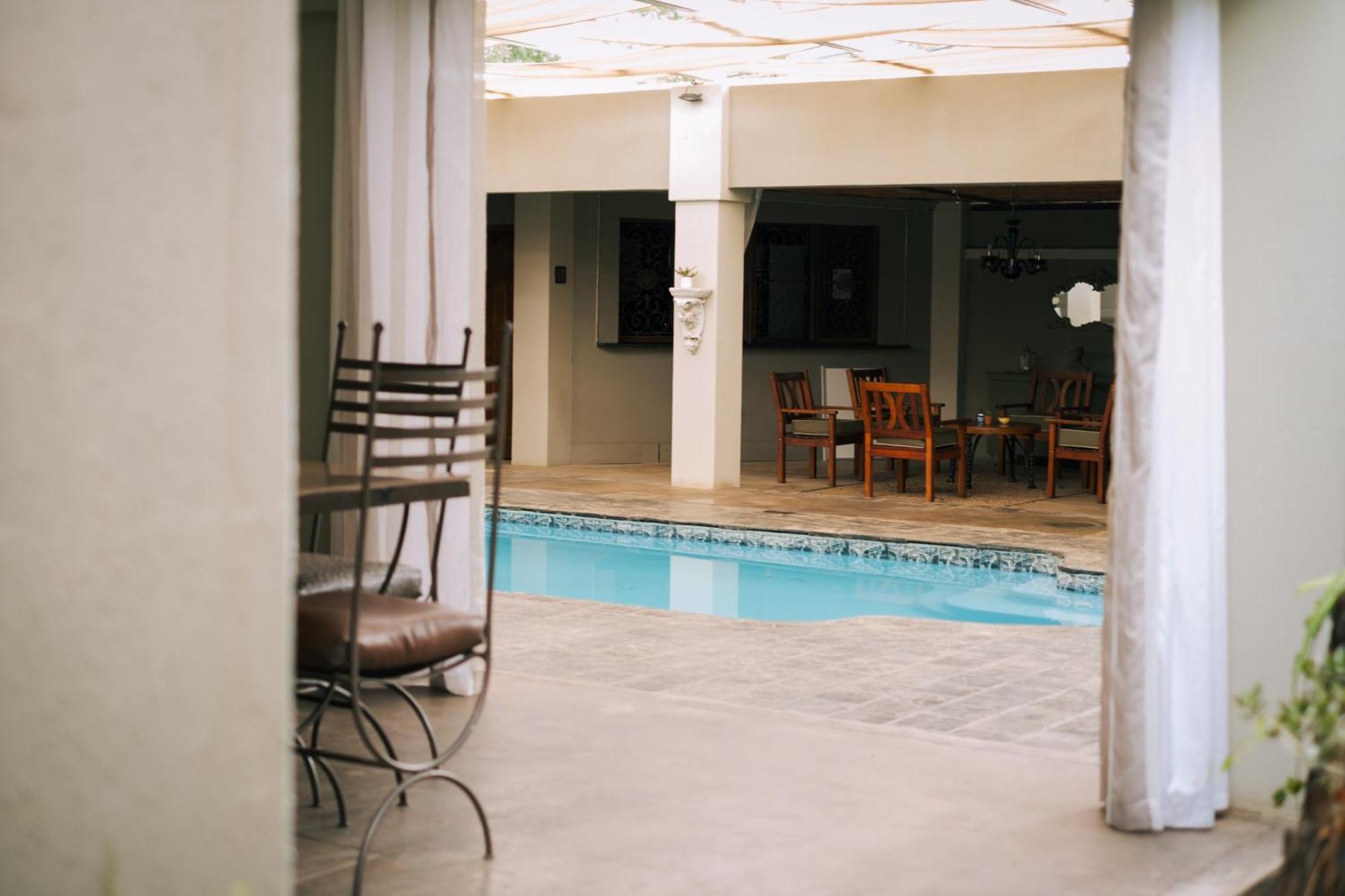 Villa Brocant Guest House Vryburg Exterior foto