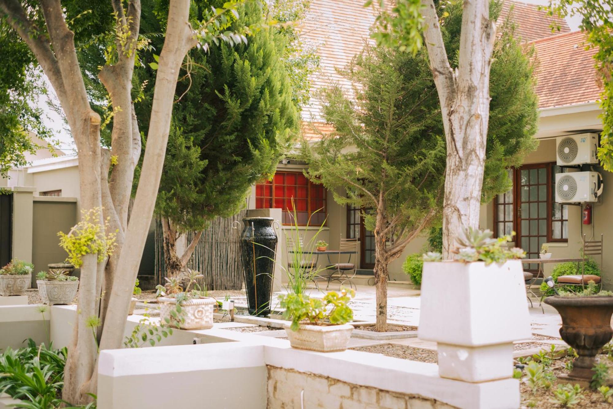 Villa Brocant Guest House Vryburg Exterior foto